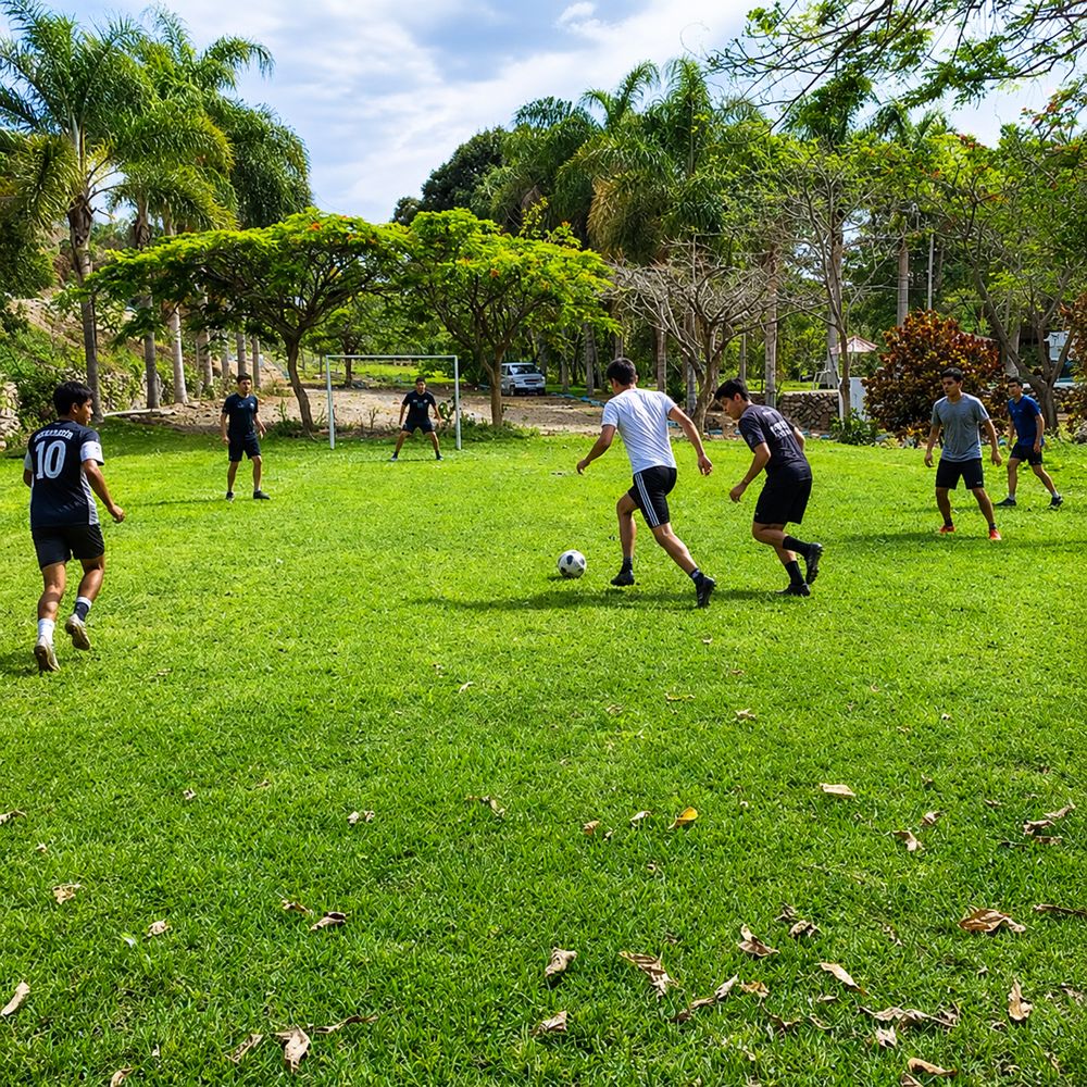 Partido de fútbol en la cancha